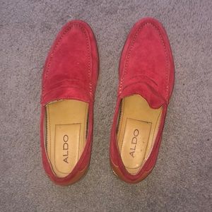 Mens Red suede loafer